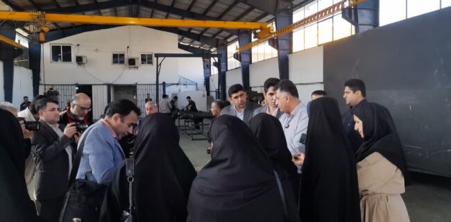 فعالیت در صنعت و تولید سخت تر از جنگ  تن به تن ( داعش)