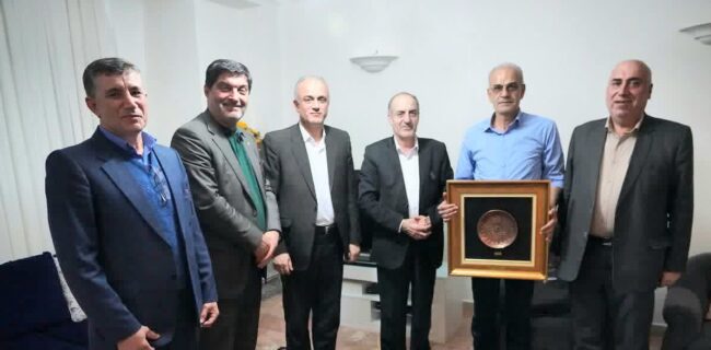 دیدار مدیر عامل شرکت گاز مازندران  با خانواده جانباز دفاع مقدس بمناسبت ولادت حضرت ابوالفضل العباس (ع) و روز جانباز