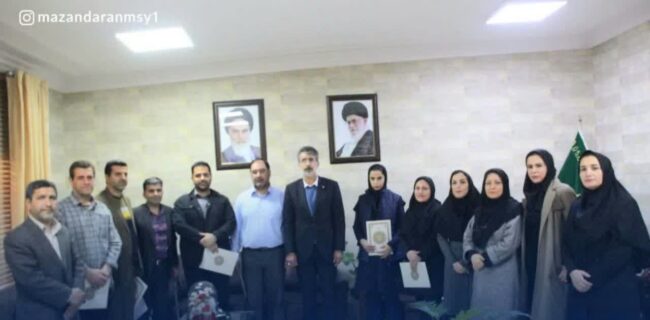 تجلیل مدیرکل ورزش و جوانان مازندران  از خانواده معظم شهدای اداره کل ورزش و جوانان