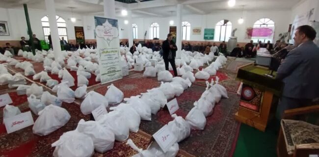 برگزاری  رزمایش کمک مؤمنانه و سفره کریمانه برای نیازمندان ، توسط بسیج ادارات و کارمندان سپاه کربلا مازندران / توزیع هزار و ۹۸۰ بسته مؤمنانه و کمک معیشتی  