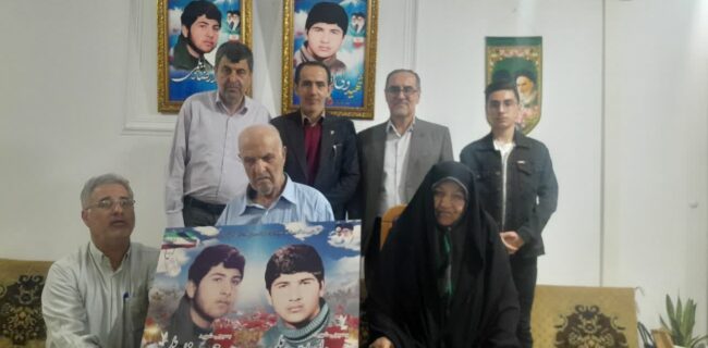 حضور مدیرکل بنیاد شهید و امورایثارگران مازندران در بیت شهیدان دیلمی در فریدونکنار