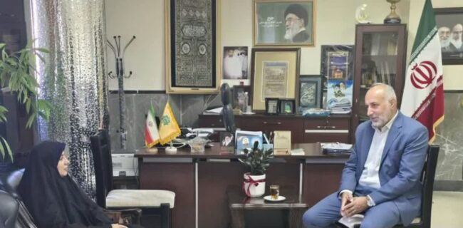 دیدار مدیر کل کتابخانه های عمومی مازندران با مدیر کل حج و زیارت مازندران جهت رایزنی در زمینه رفاهیات کتابداران استان دیدار مدیر کل کتابخانه های عمومی مازندران با مدیر کل حج و زیارت مازندران جهت رایزنی در زمینه رفاهیات کتابداران استان