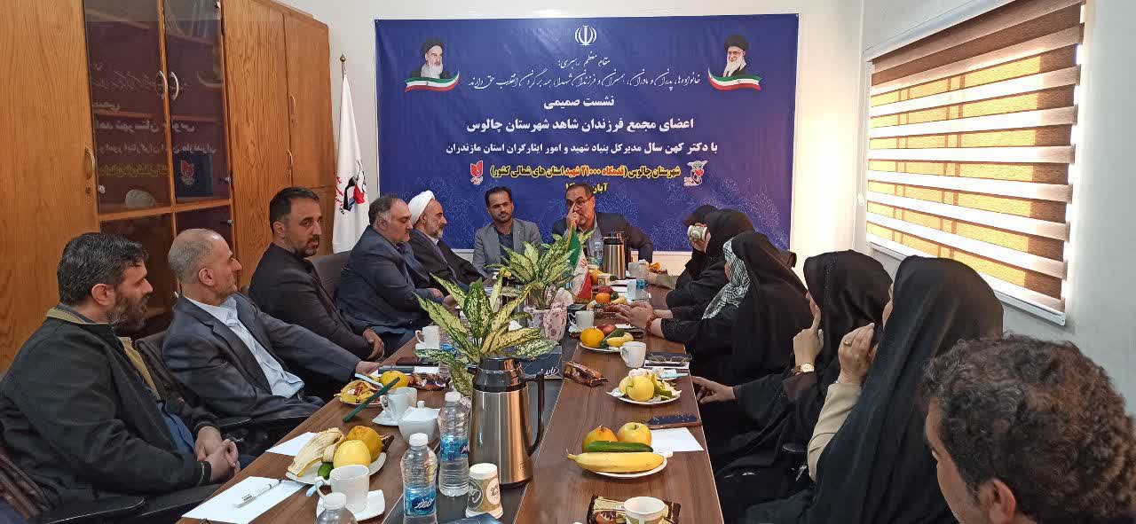 فرزندان شهدا رنج‌کشیدگان حقیقی نظام هستند