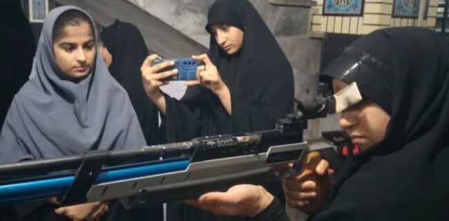 تیراندازی بسیجیان  در قائم‌شهر وبژه هفته بسیج 