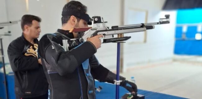 بانکی های کشور در رامسر دست به تفنگ شدند.