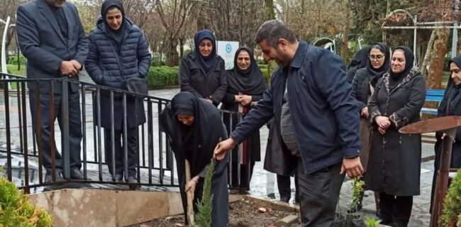 کتاب کاری ، به‌مناسبت سالروز تأسیس نهاد کتابخانه‌های عمومی در مازندران