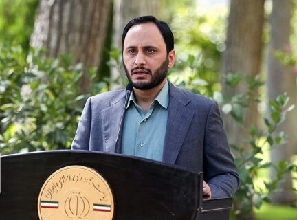 خط قرمزی در پرسش دانشجویان نداریم/ قهرمانان ورزشی به جای سربازی معلم ورزش می شوند خط قرمزی در پرسش دانشجویان نداریم/ قهرمانان ورزشی به جای سربازی معلم ورزش می شوند