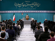 سال ۸۲ کسانی که دولت و مجلس دستشان بود نامه غیرمنصفانه به بنده نوشتند؛ گفتند تسلیم شوید وگرنه کارتان تمام است/ ما تسلیم نشدیم و ایستادیم و همچنان خواهیم ایستاد/ بعضی دولتها کوتاهیهایی داشتهاند اما حرکت عمومی به سمت پیشرفت است سال ۸۲ کسانی که دولت و مجلس دستشان بود نامه غیرمنصفانه به بنده نوشتند؛ گفتند تسلیم شوید وگرنه کارتان تمام است/ ما تسلیم نشدیم و ایستادیم و همچنان خواهیم ایستاد/ بعضی دولتها کوتاهیهایی داشتهاند اما حرکت عمومی به سمت پیشرفت است