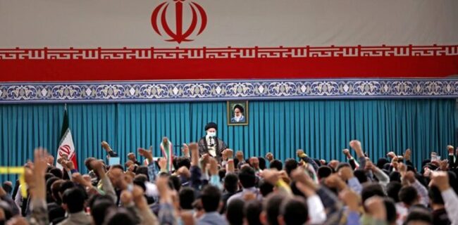 دیدار جمعی دانشآموزان با رهبر معظم انقلاب دیدار جمعی دانشآموزان با رهبر معظم انقلاب
