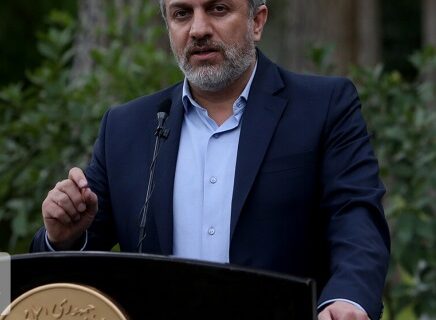 تاکنون دو هزار واحد تولیدی احیا شده است/ واردکنندگان خودرو در حال مذاکره با طرف‌های خارجی هستند