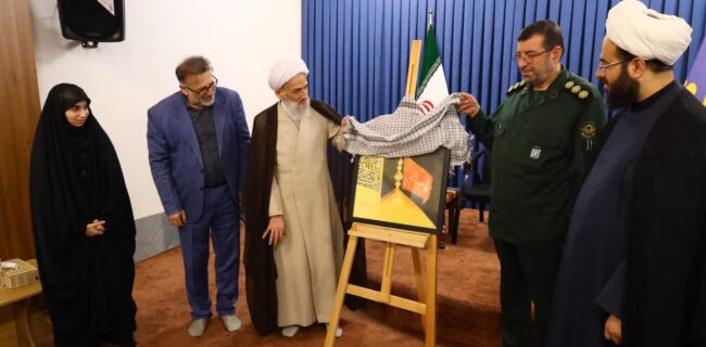 افراد کتاب‌شناس کتاب های خوب را معرفی کنند‌ / لزوم کشف و شناسایی هنرمندان متعهد و تقویت استعدادهای حوزه هنر و شعر