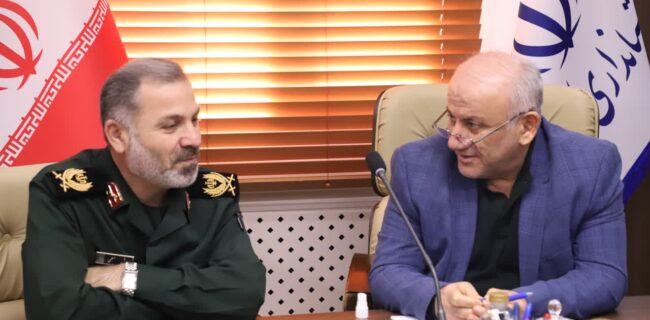 استاندار مازندران در دیدار با فرمانده سپاه کربلا: استاندار مازندران در دیدار با فرمانده سپاه کربلا: