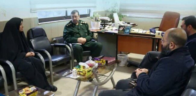 دیدار اعضای دبیرخانه استانی جشنواره بین المللی فیلم مقاومت با مدیرکل بنیاد حفظ آثار و نشر ارزش های دفاع مقدس مازندران