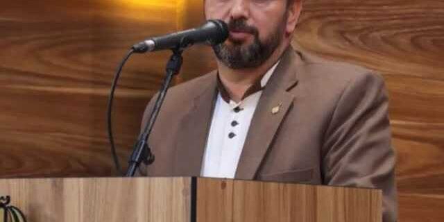 رسانهها نگذارند خیانتهای پهلوی تطهیر شود رسانهها نگذارند خیانتهای پهلوی تطهیر شود