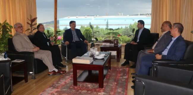 دیدار مدیرکل فرهنگ و ارشاد اسلامی مازندران با مدیرعامل شرکت صنایع چوب و کاغذ استان دیدار مدیرکل فرهنگ و ارشاد اسلامی مازندران با مدیرعامل شرکت صنایع چوب و کاغذ استان