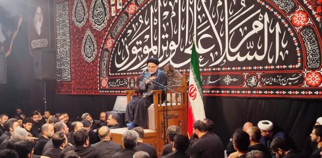 جوانان انس با قرآن را جدی بگیرند/انطباق حرکت‌های رهبری با آیات قرآن آشکار است.