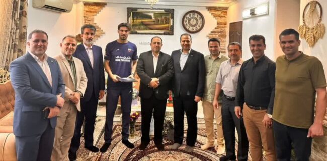 دیدار مدیرکل ورزش و جوانان مازندران با چهره شاخص تیم ملی والیبال جوانان/ با هدف تکریم از افتخارآفرینان ورزش استان 