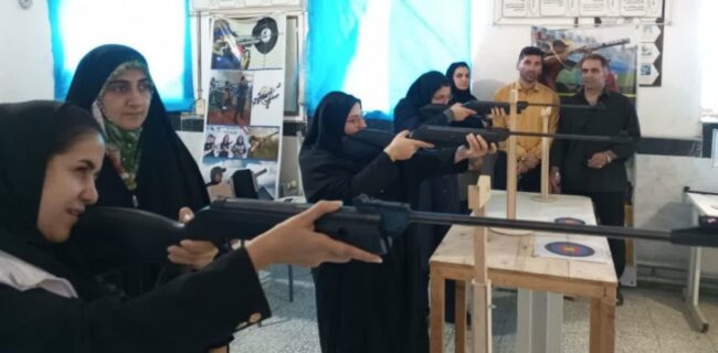 مشقِ تیر بانوان جویباری در هفته دفاع مقدس