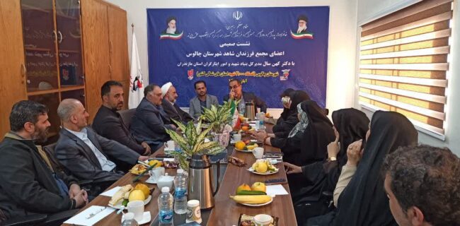 فرزندان شهدا رنج‌کشیدگان حقیقی نظام هستند