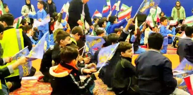 برپایی موکب های کوچه به کوچه در ساری ویزه جشن نیمه شعبان و چهل و هفتمین سال پیروزی انقلاب و فریاد الله اکبر و نورافشانی