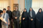 دیدار مشاور استاندار مازندران و جمعی از فرزندان شهدا با خانواده معزز شهید علیزاده  در ساری 