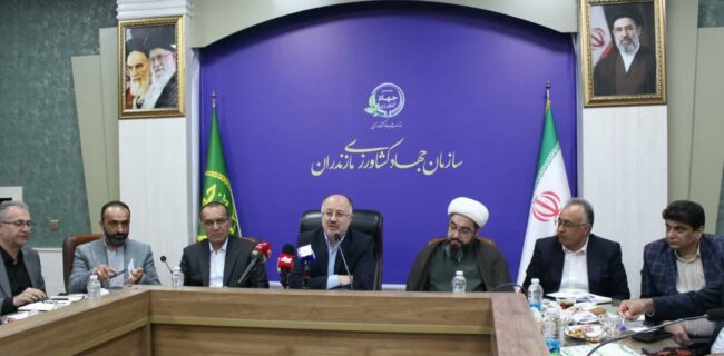 برگزاری نشست خبری سرپرست سازمان جهاد کشاورزی مازندران به مناسبت هفته جهاد کشاورزی با حضور معاونان ، نماینده ولی فقیه در این سازمان و نیز رئیس سازمان مدیریت و برنامه ریزی استان