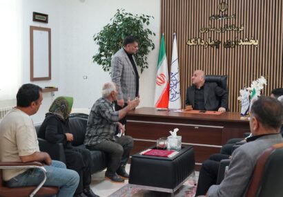 پیگیری جدی مصوبات در دومین سفر متوالی سرپرست فرمانداری ساری به چهاردانگه / خدمت به مردم تنها افتخار مسئولان باشد .