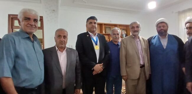 قدردانی سرپرست فرمانداری مرکز مازندران از مربی ساروی طلایی جهان